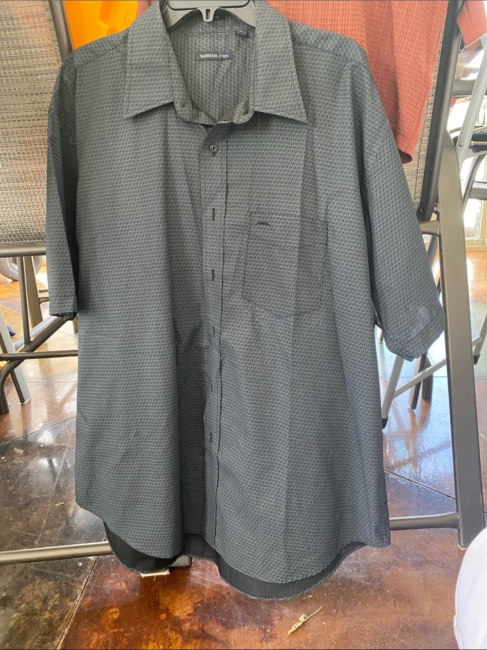 Van Heusen Black Textured Short-Sleeve Button-Down Shirt